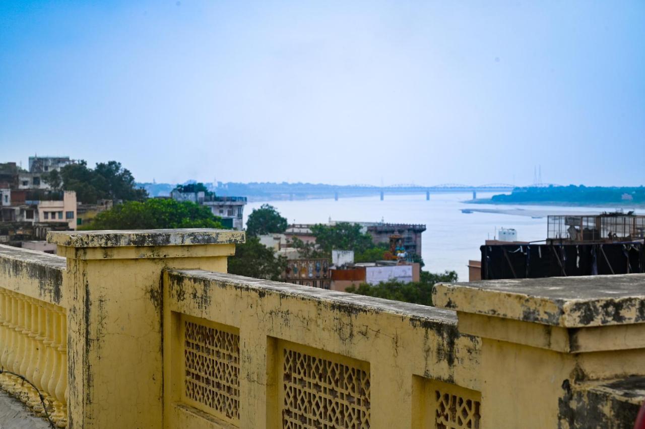Ganga Darshanam Guesthouse At Dashashwamedh Ghat Bénarès Extérieur photo